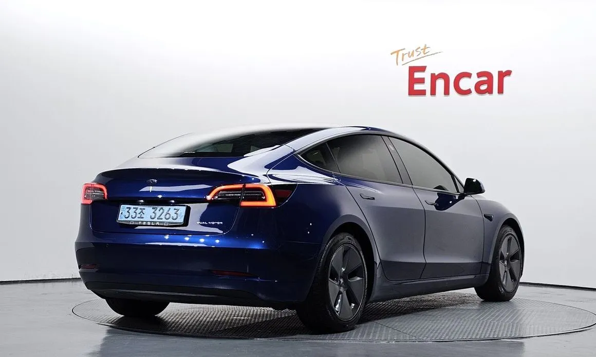 Tesla Model 3 — фото 7