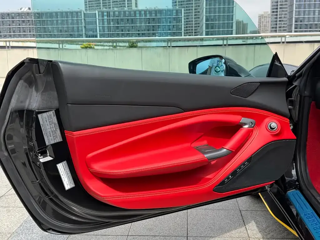 Ferrari F8 — фото 8