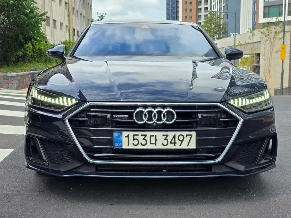 Audi A7 — фото 1