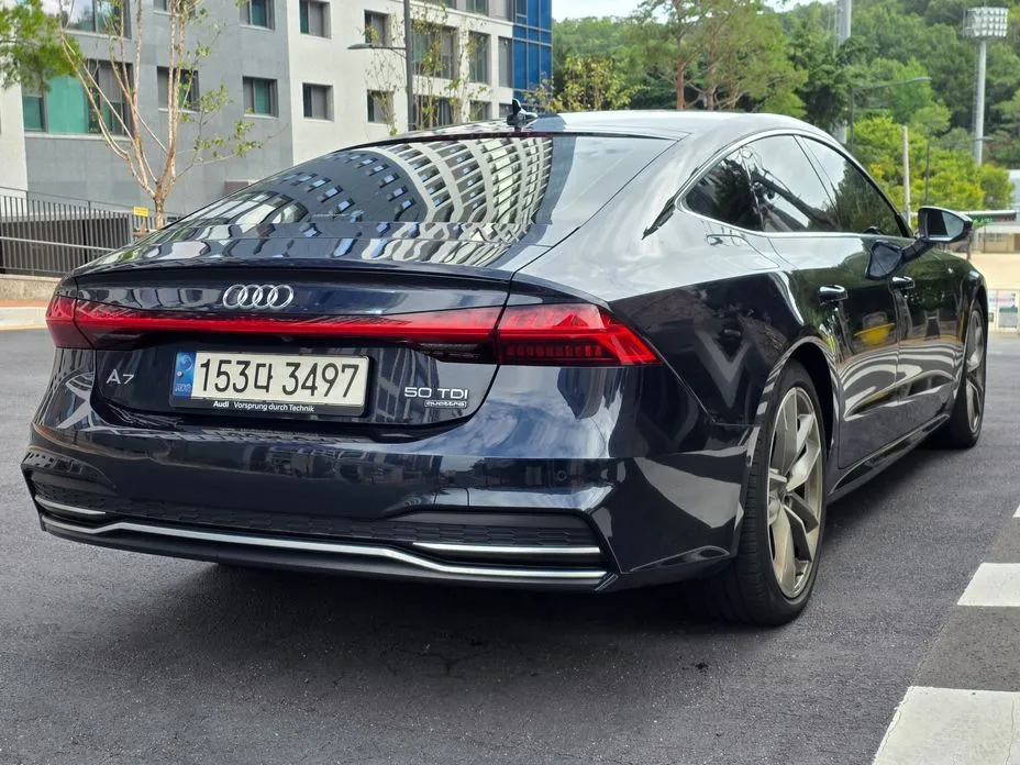 Audi A7 — фото 9