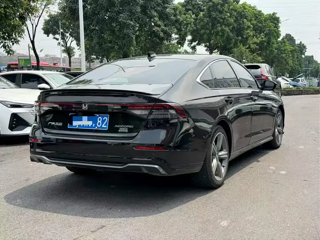Honda Accord — фото 6
