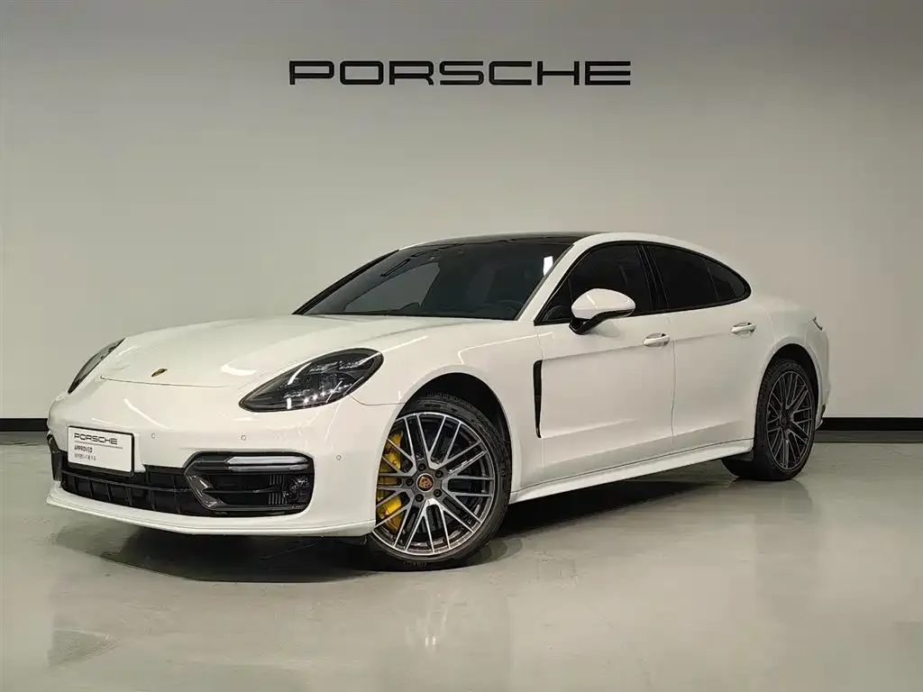 Porsche Panamera — фото 1