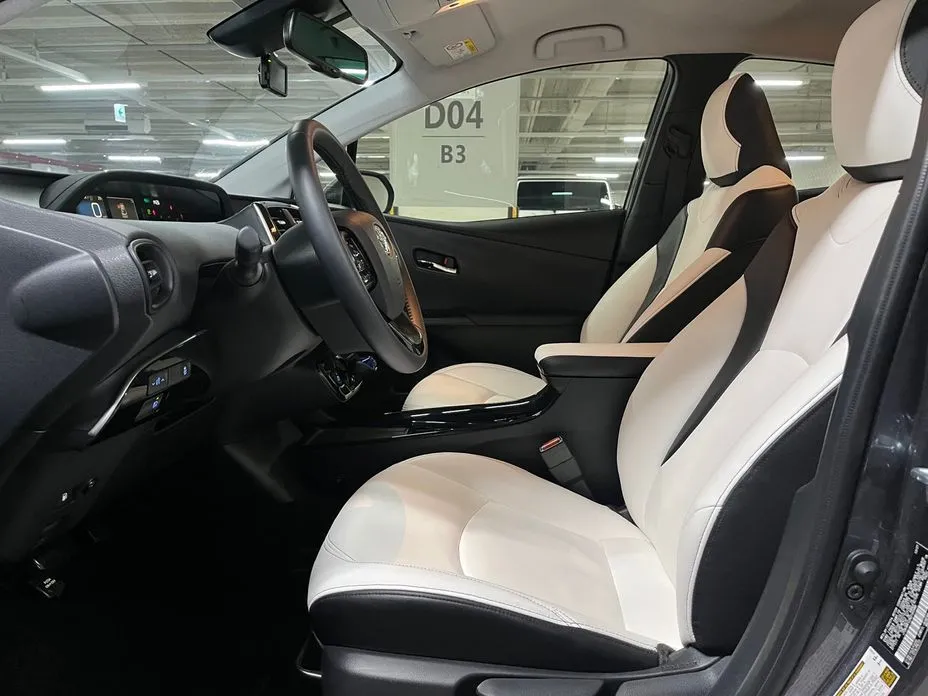 Toyota Prius — фото 6