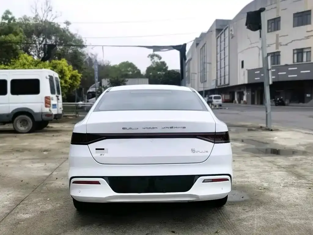 BYD Qin PLUS — фото 10