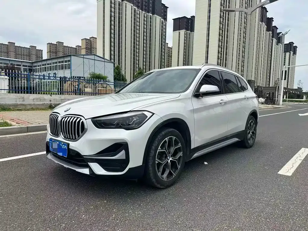 BMW X1 — фото 9
