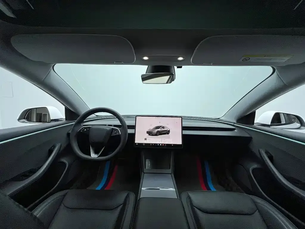 Tesla Model 3 — фото 4