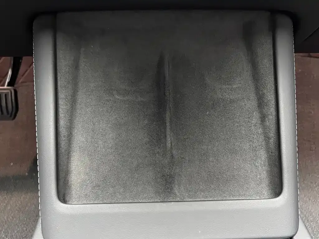 Tesla Model 3 — фото 10