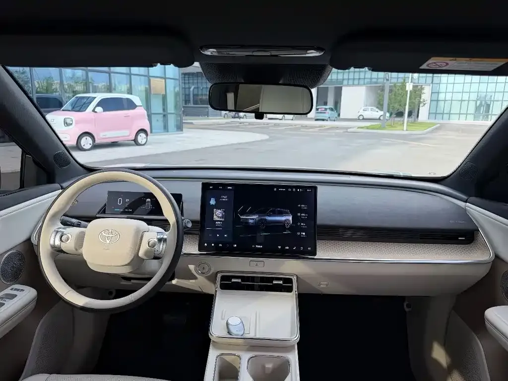 Toyota bZ3X — фото 5