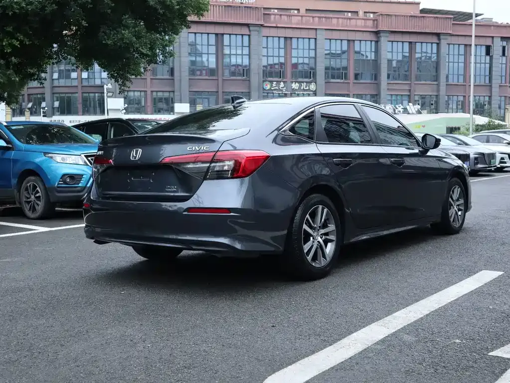 Honda Civic — фото 8