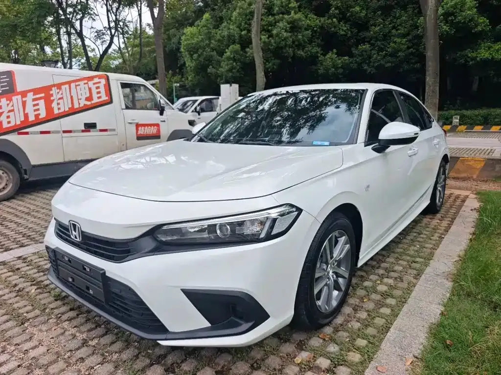Honda Civic — фото 1