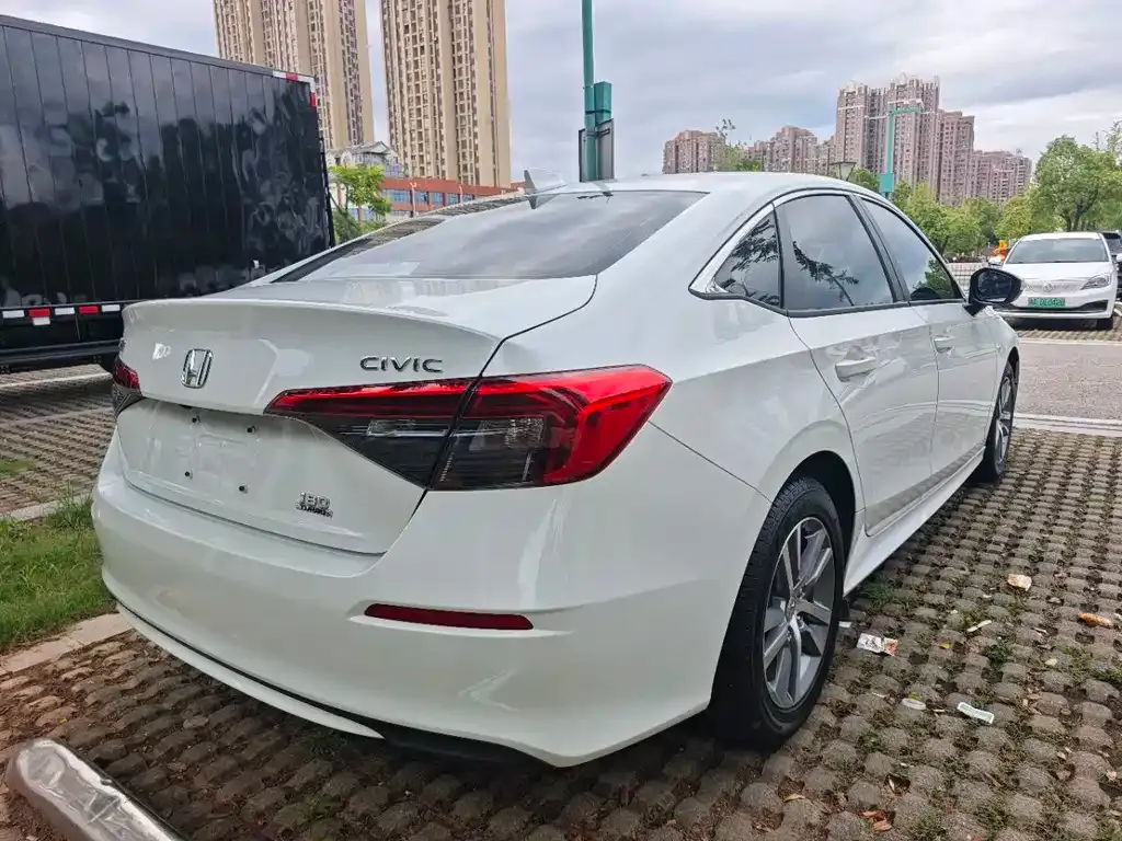 Honda Civic — фото 5
