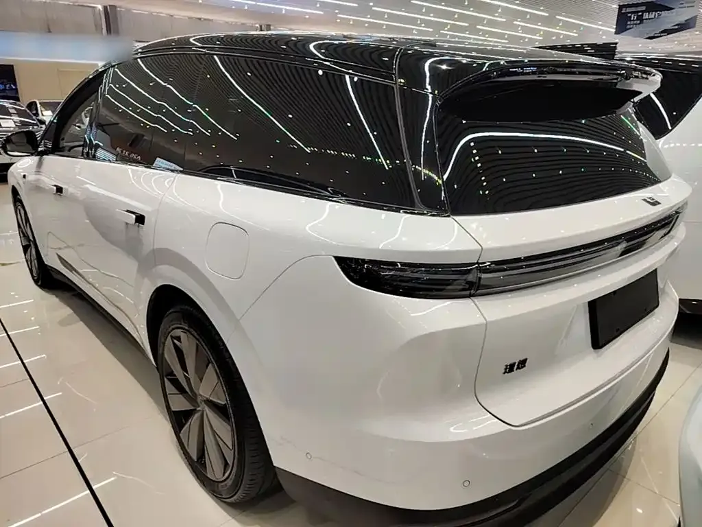Li Auto Li i8 — фото 3