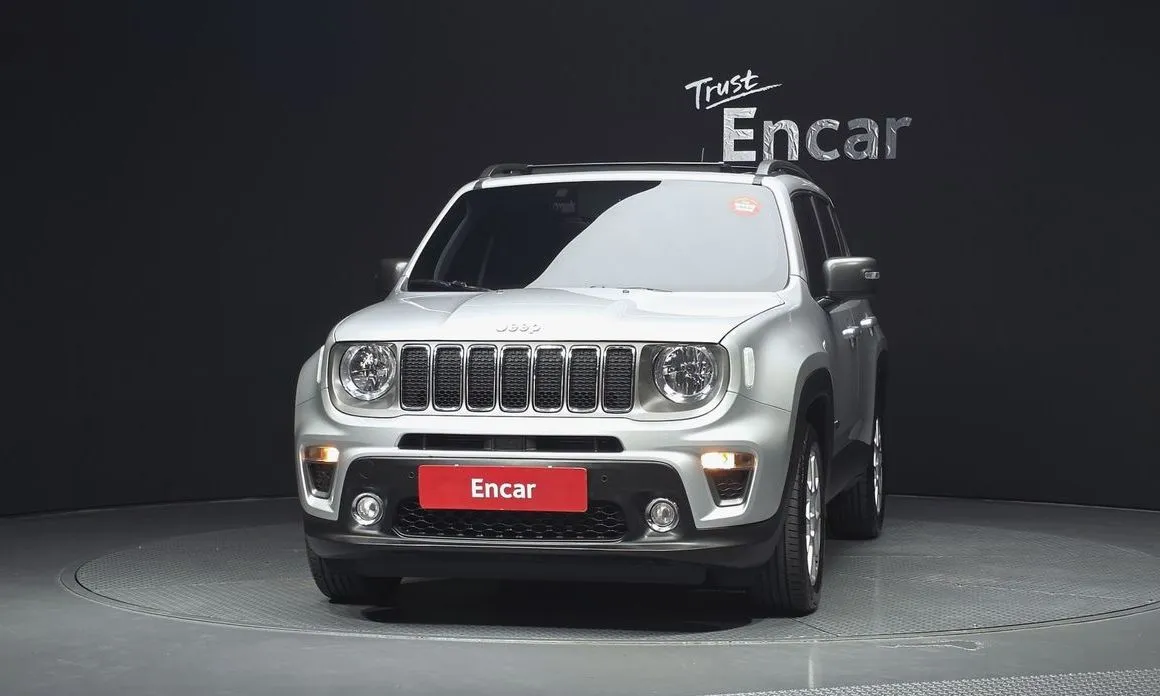 Jeep Renegade — фото 2