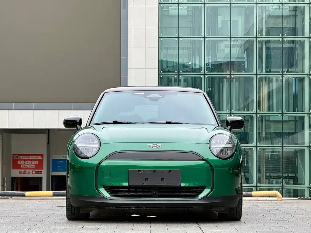 MINI Cooper EV — фото 2