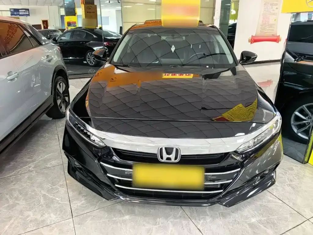 Honda Accord — фото 10