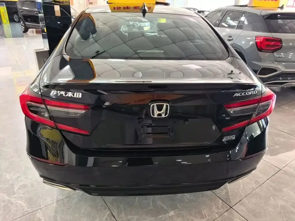 Honda Accord — фото 4