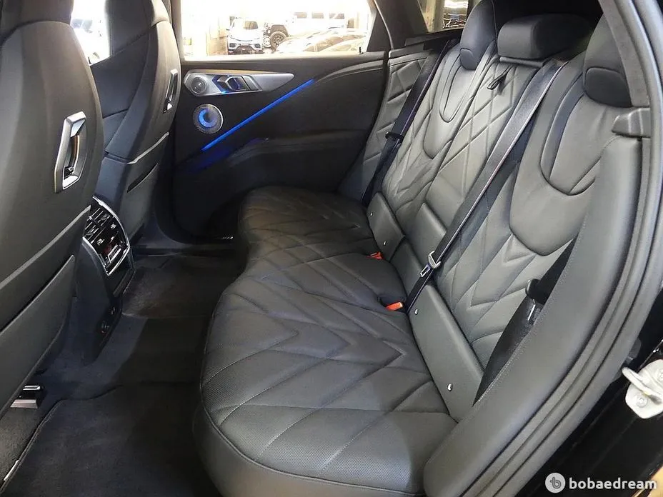 BMW XM — фото 3