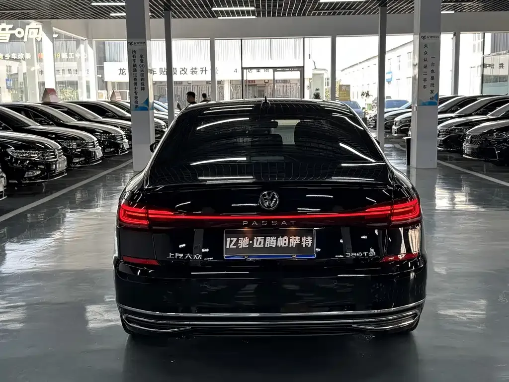 Volkswagen Passat — фото 5