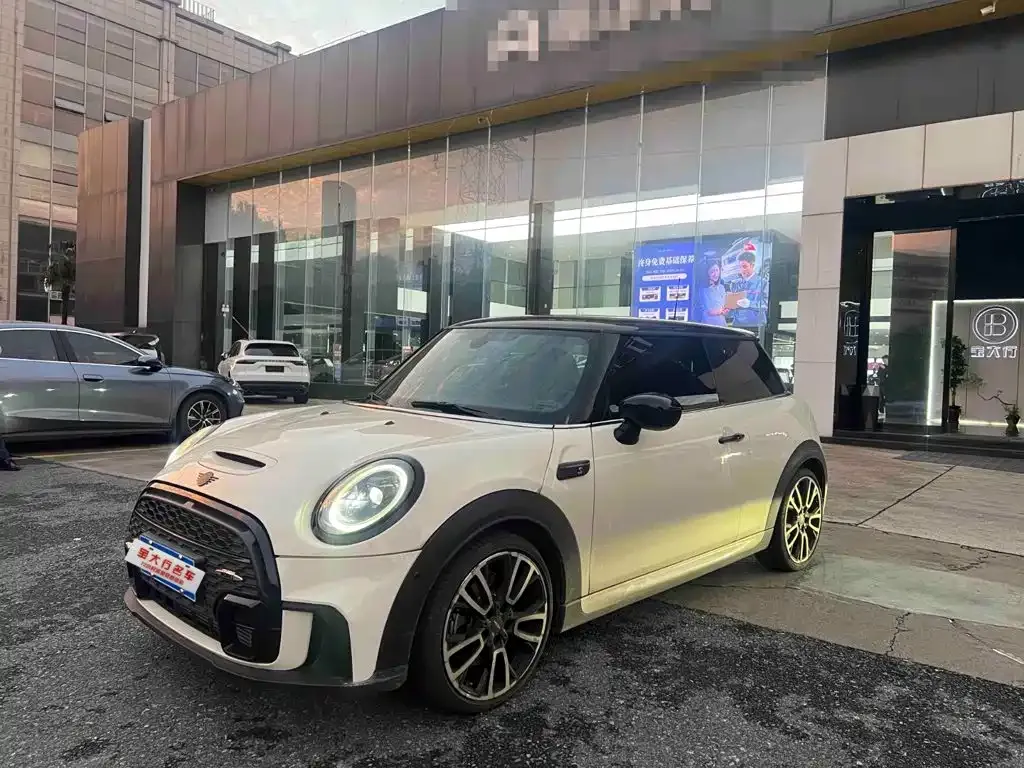 MINI Cooper (3-door) — фото 1