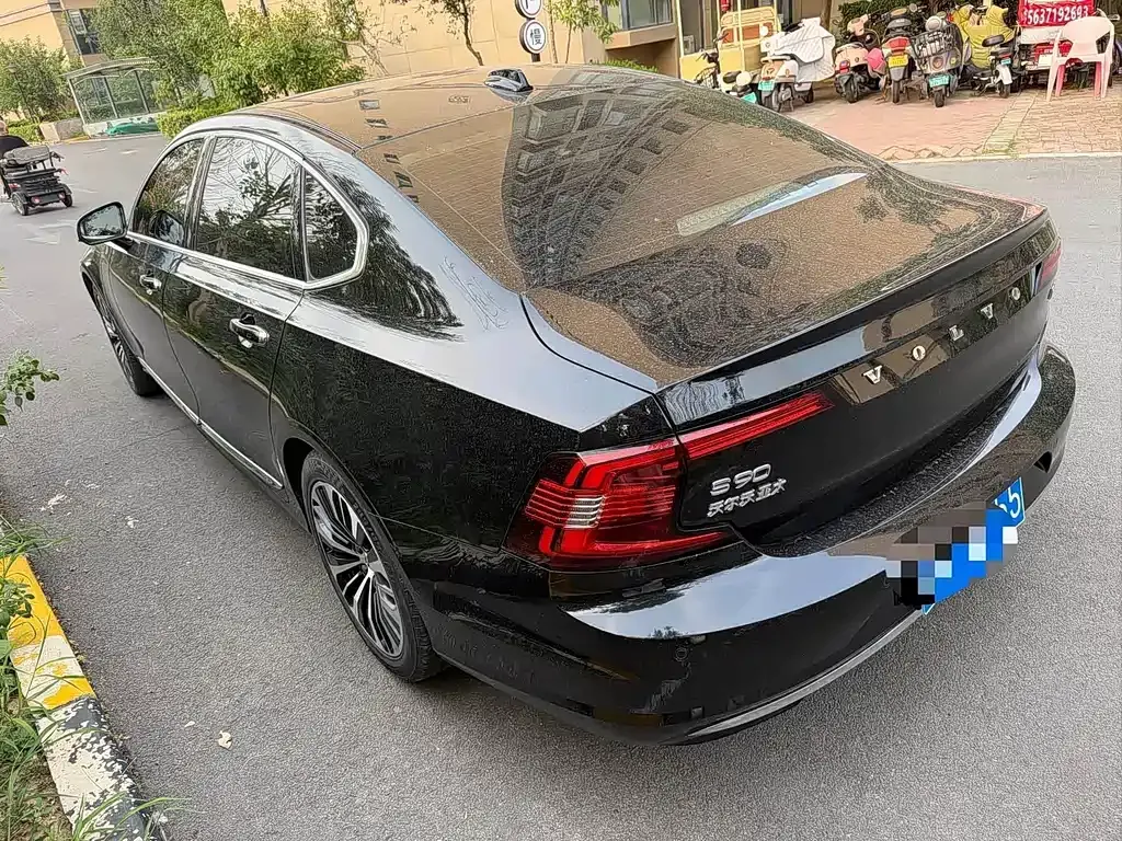 Volvo S90 — фото 3