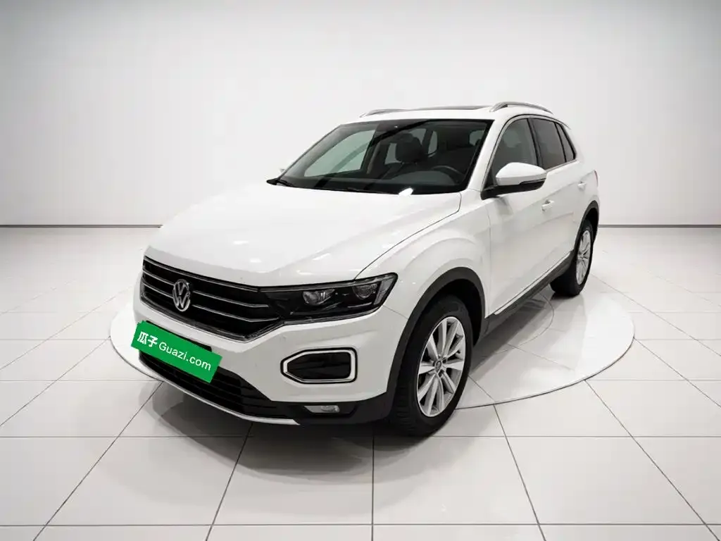 Volkswagen T-Roc — фото 1