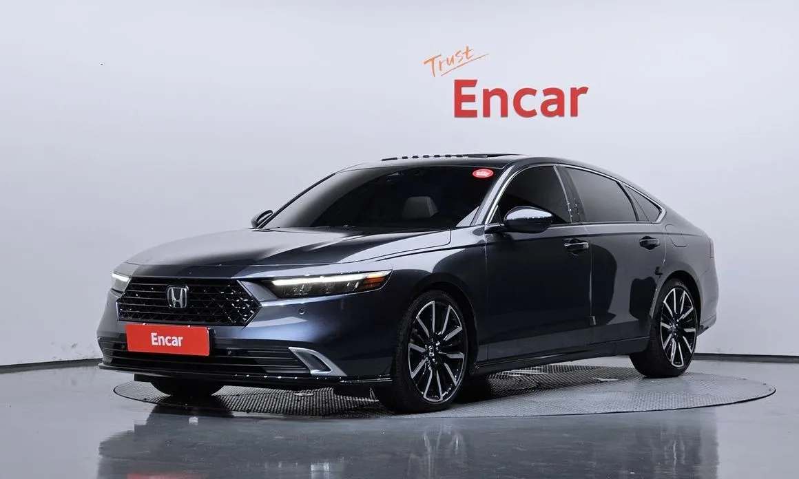 Honda Accord — фото 1