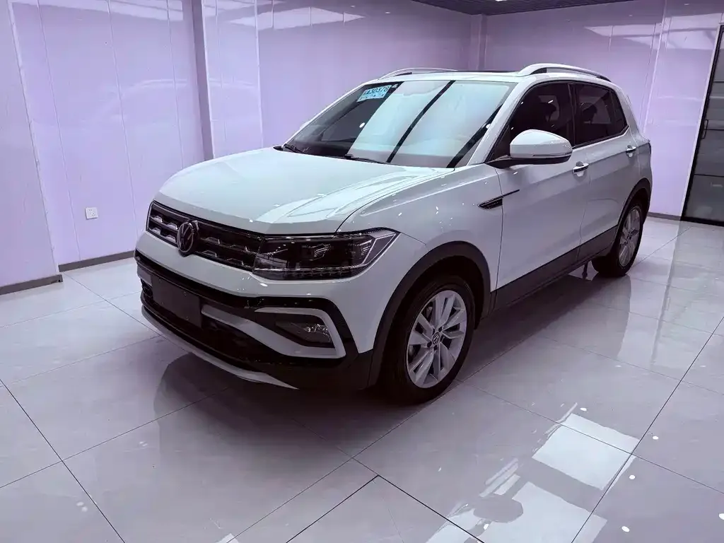 Volkswagen T-Cross — фото 1