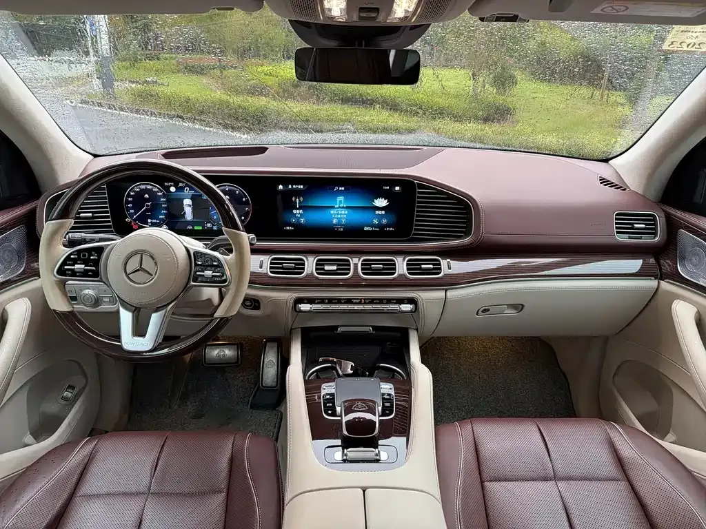 Mercedes-Benz GLS — фото 8