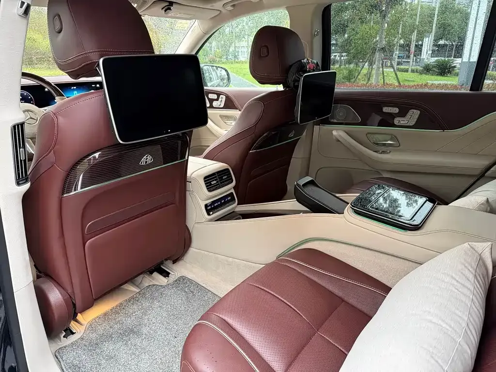 Mercedes-Benz GLS — фото 6