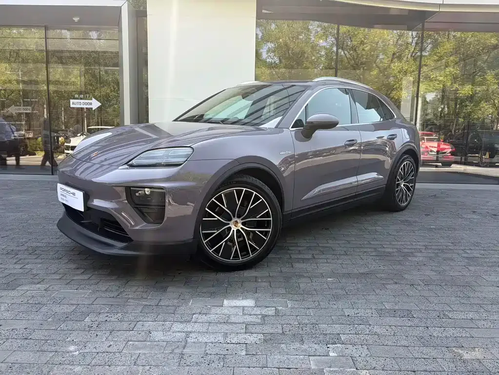 Porsche Macan EV — фото 1