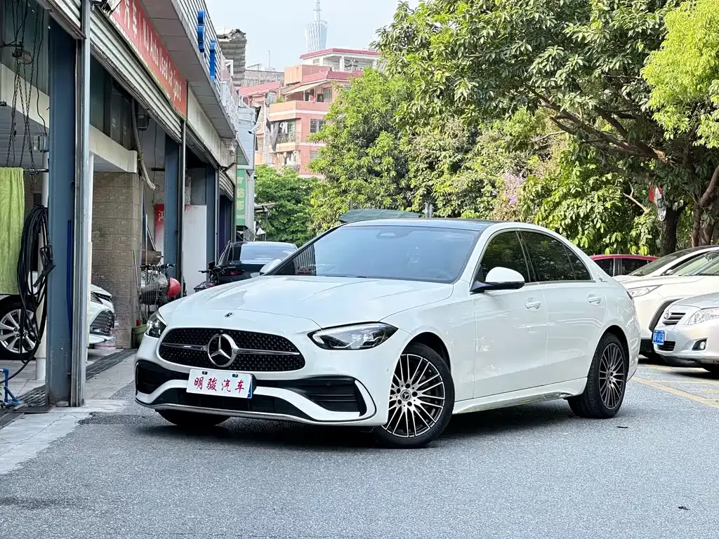 Mercedes-Benz C-Class — фото 1