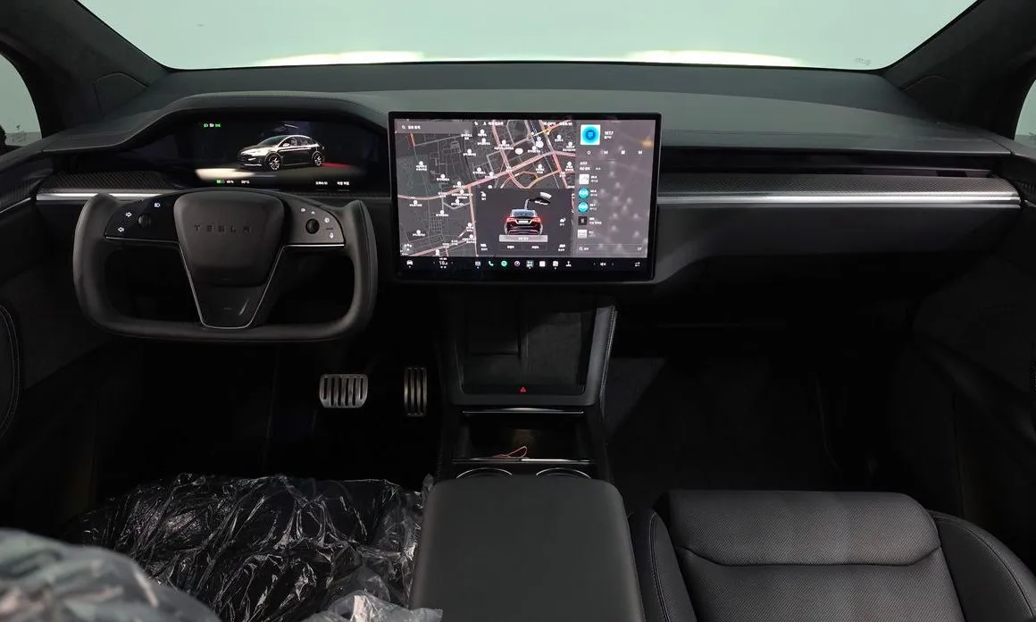Tesla Model X — фото 6
