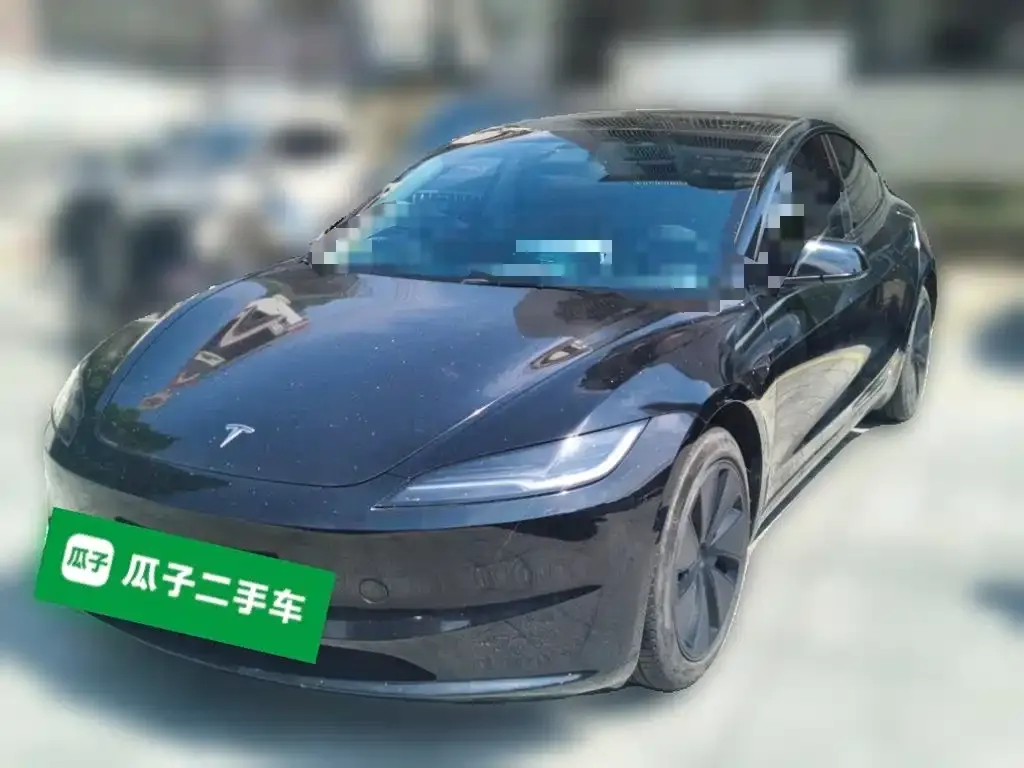Tesla Model 3 — фото 1