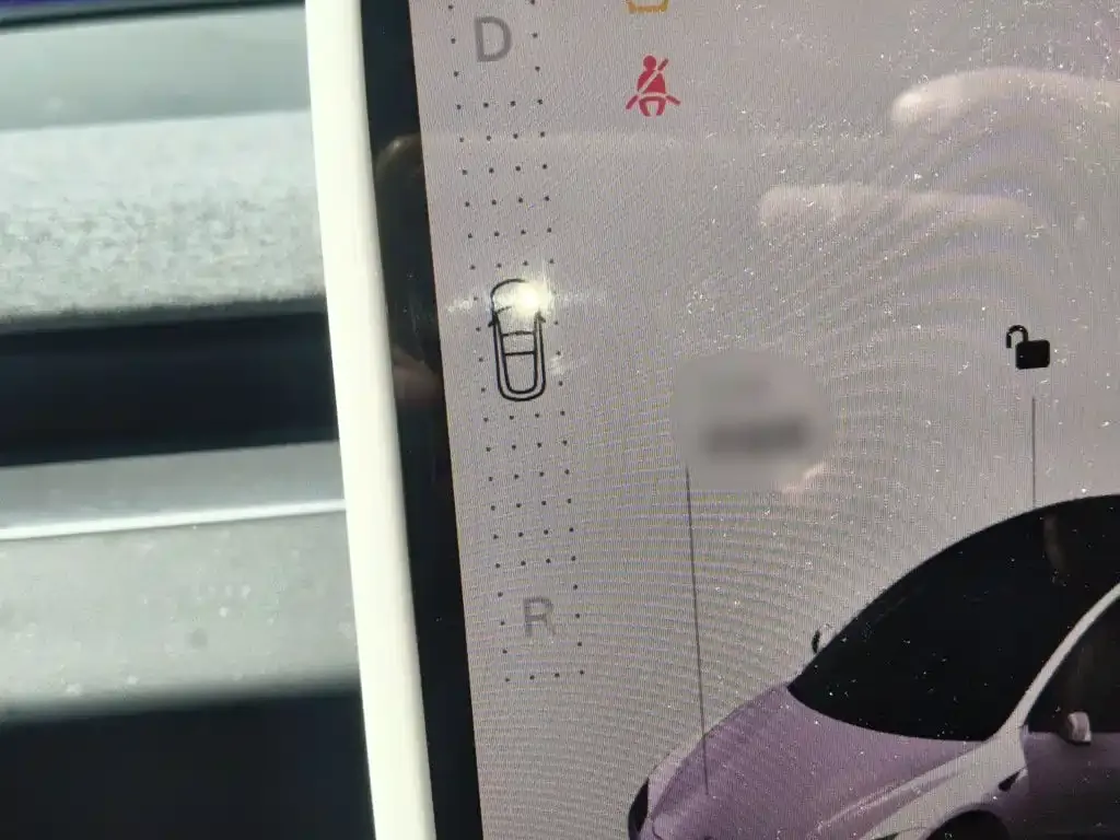 Tesla Model 3 — фото 10