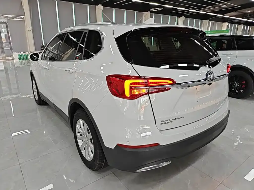 Buick Envision Plus — фото 2