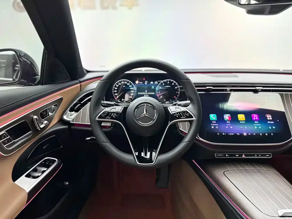 Mercedes-Benz E-Class — фото 10