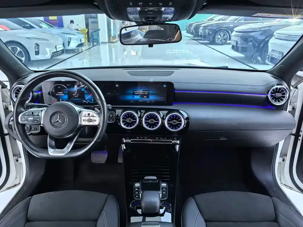 Mercedes-Benz A-Class — фото 10