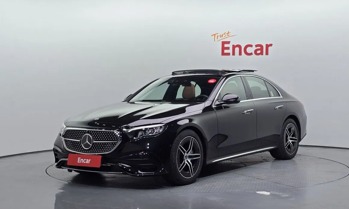 Mercedes-Benz E-Class — фото 1