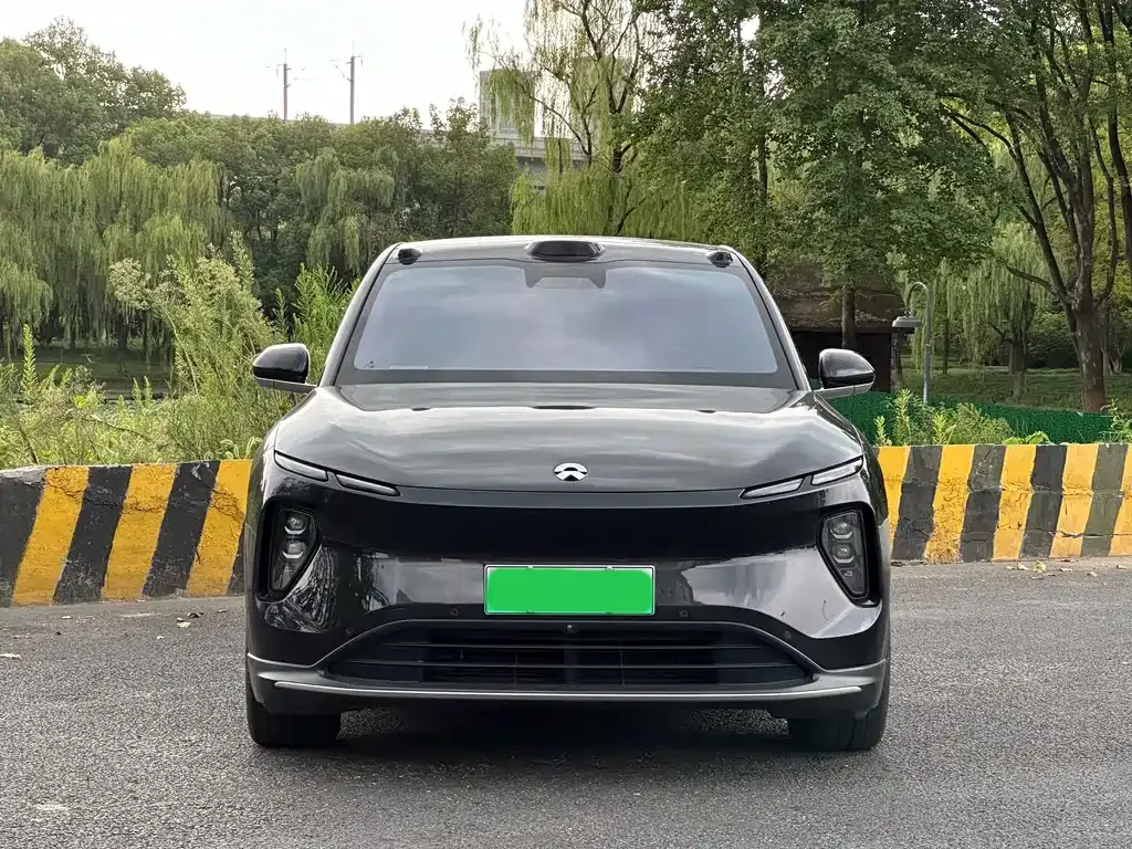 NIO EC6 — фото 10