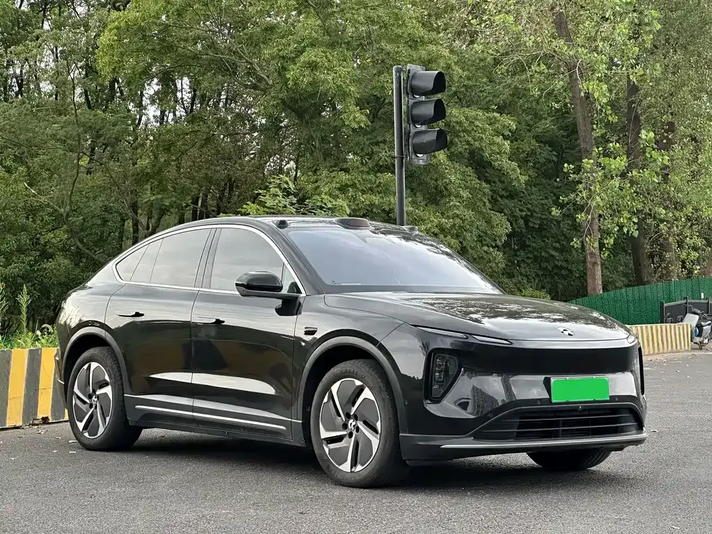 NIO EC6 — фото 9