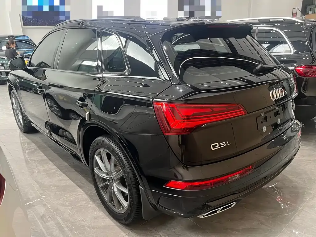 Audi Q5L — фото 2