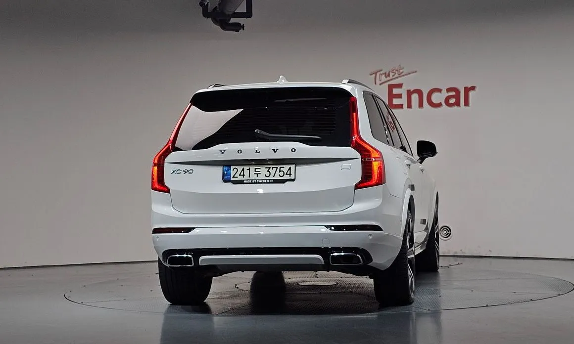 Volvo XC90 — фото 3