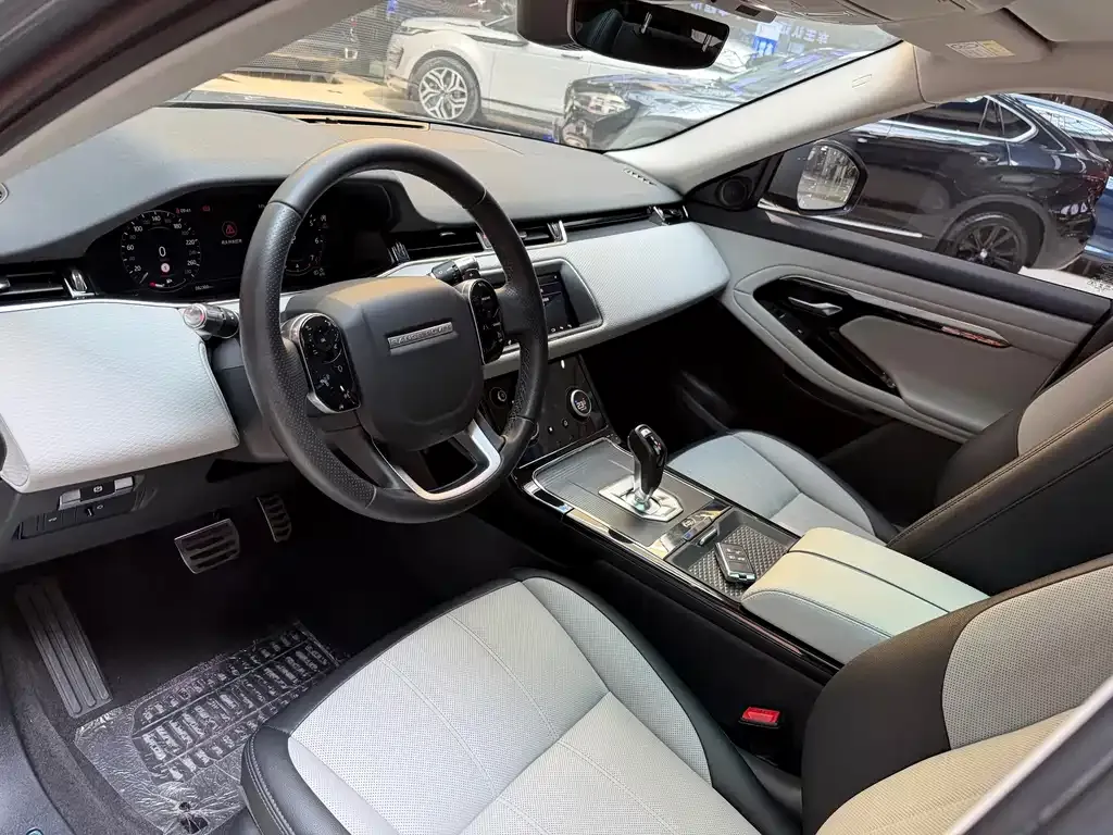 Land Rover Evoque — фото 6