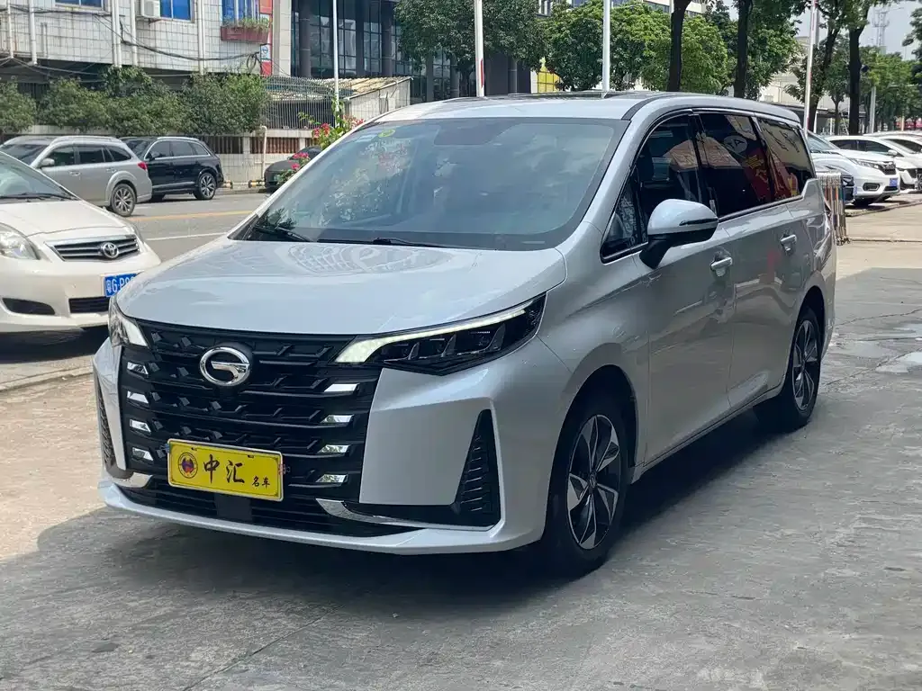 GAC Motor Trumpchi M6 — фото 1