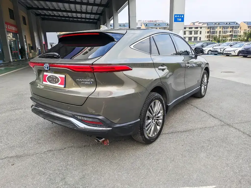 Toyota Harrier — фото 5
