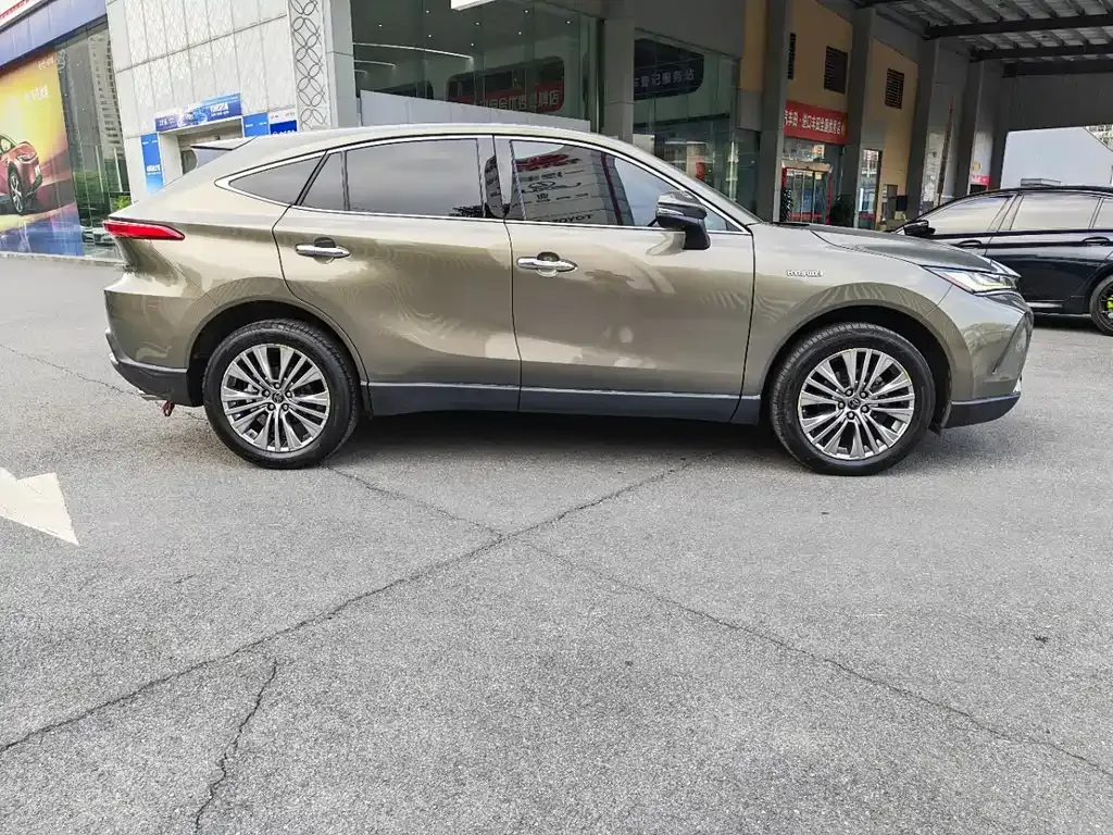 Toyota Harrier — фото 10