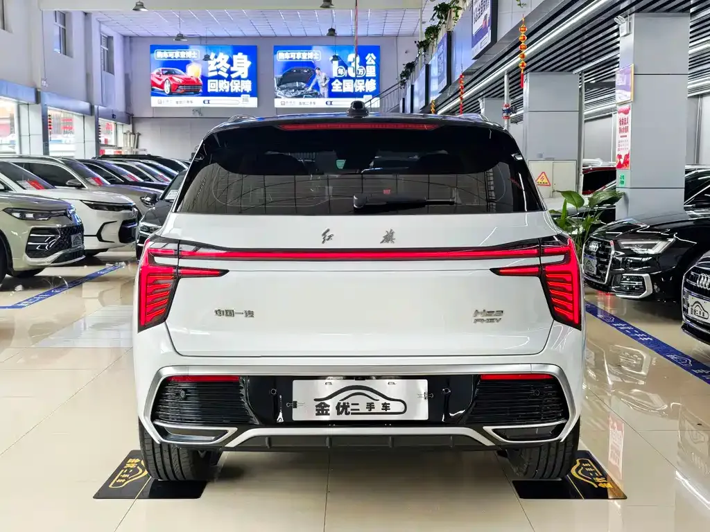 Hongqi HS3 PHEV — фото 2
