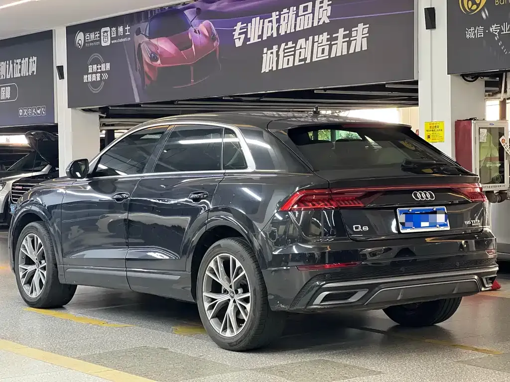 Audi Q8 — фото 10