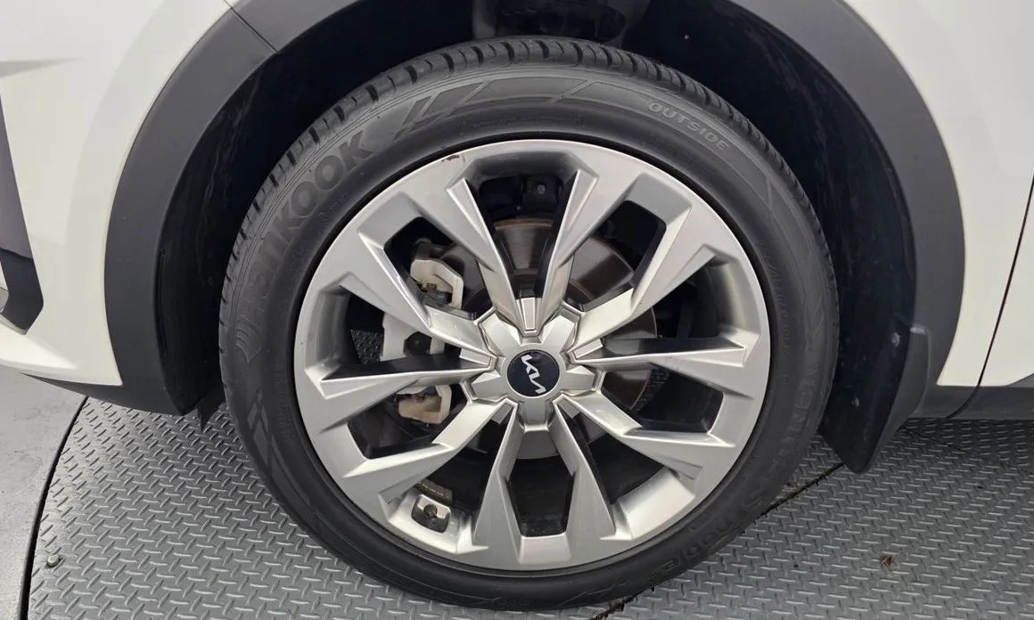 Kia Sorento — фото 8