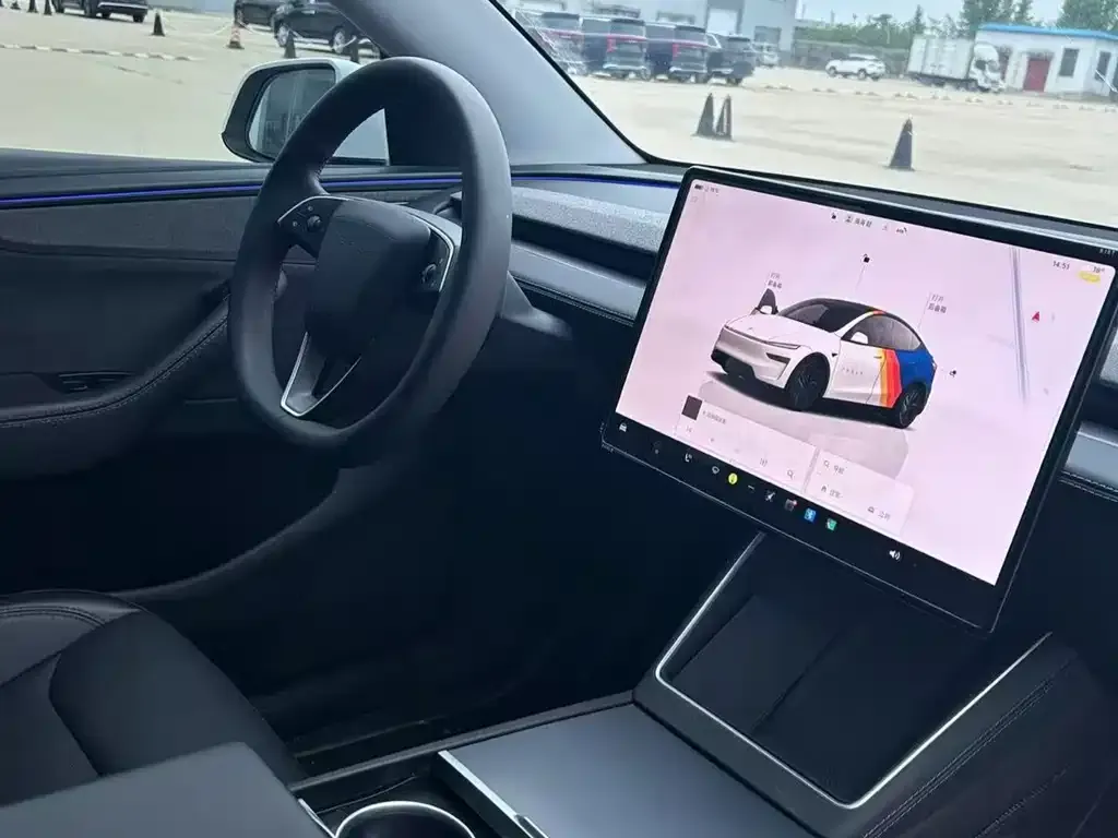 Tesla Model Y — фото 3